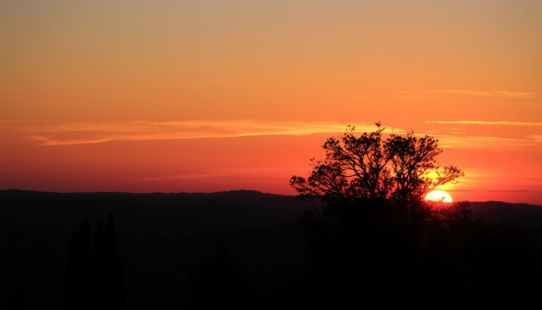 Hoe laat wordt het donker? Schemering en zonsondergang